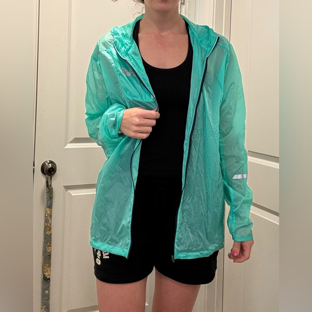New Balance Light Wind Breaker
